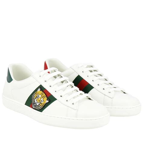 gucci sneakers lace up.